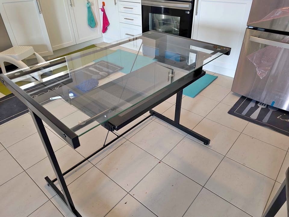 Glass Top Desk w/ Pull Out Shelf moving out sale
