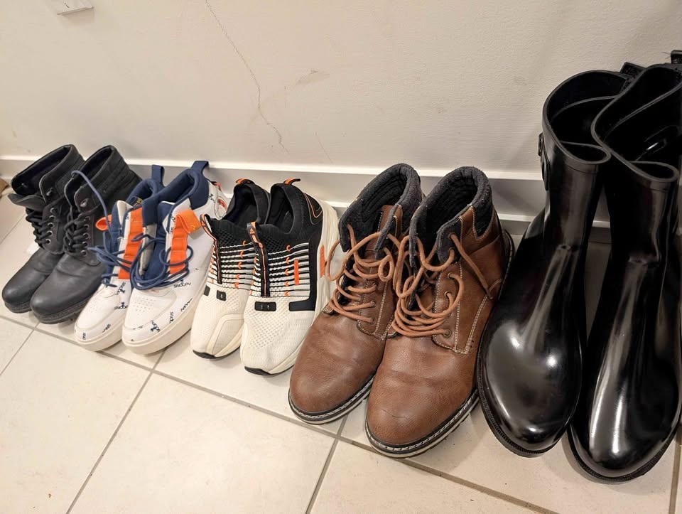 Assorted shoes for sale (all for one price)