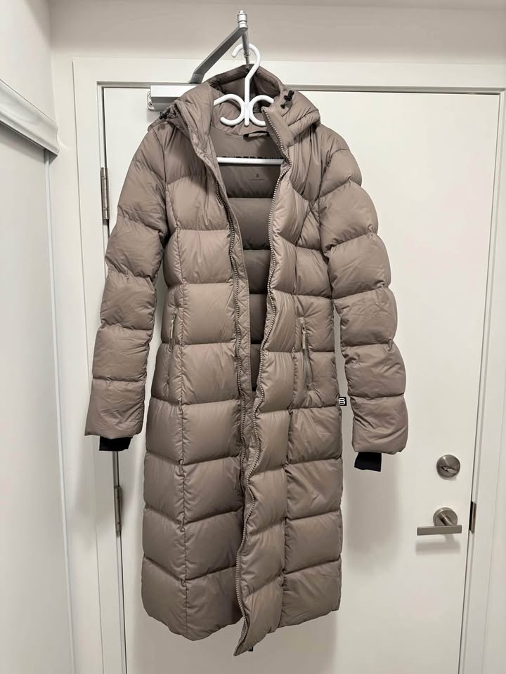 SALE ✨ Aritzia Super Puff Long Climate – Size S ✨