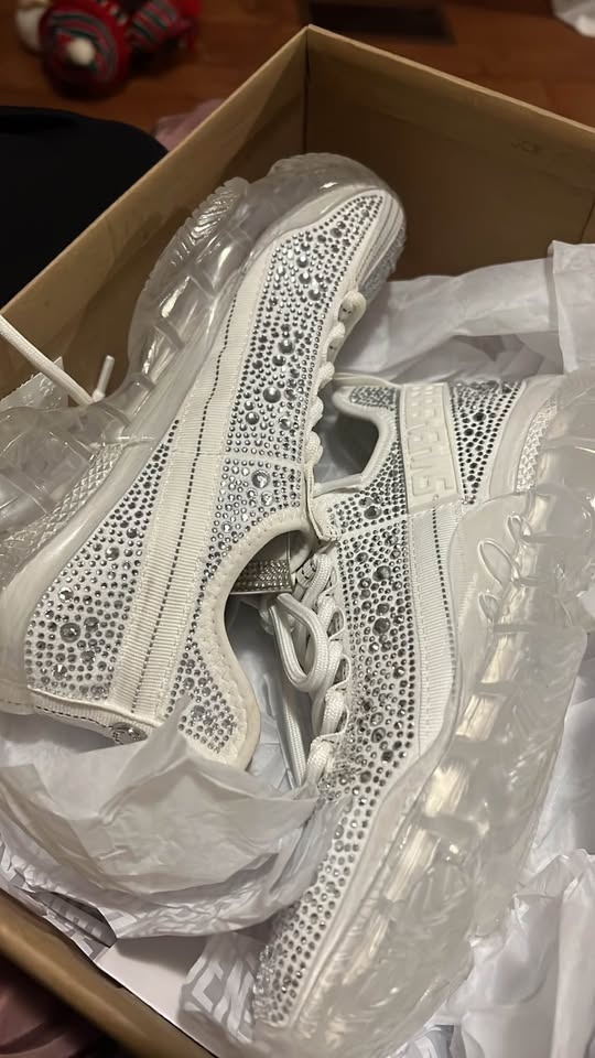 Steve Madden Sneakers