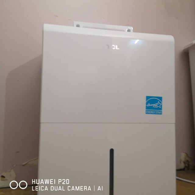 TCL Dehumidifier. New, bought it and never used it. - photo 2