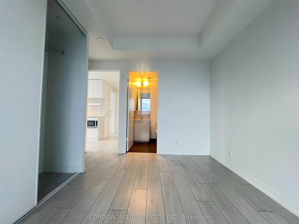 3 Beds 2 Baths Apartment - photo 4
