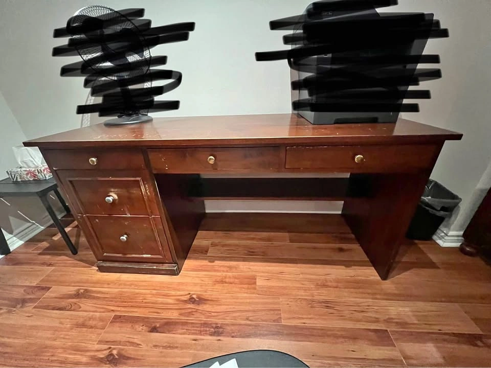 Desk 2000s Style