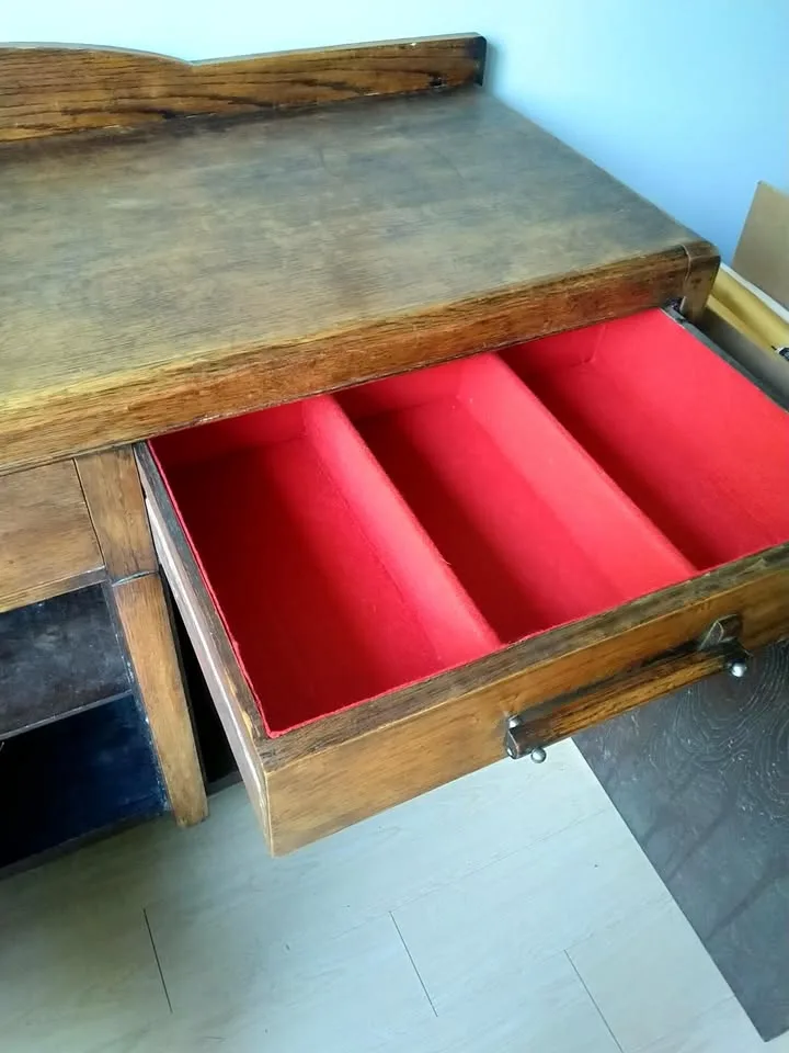 Antique Oak Cabinet image indicator(5)