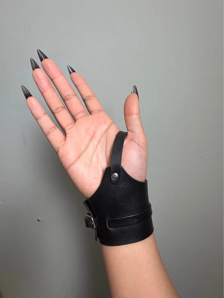 Maison Martin Margiela x H&M Leather Wristband - photo 2