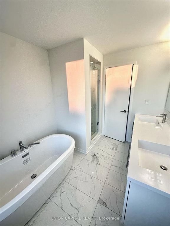 3 Beds 3 Baths Townhouse - photo 5