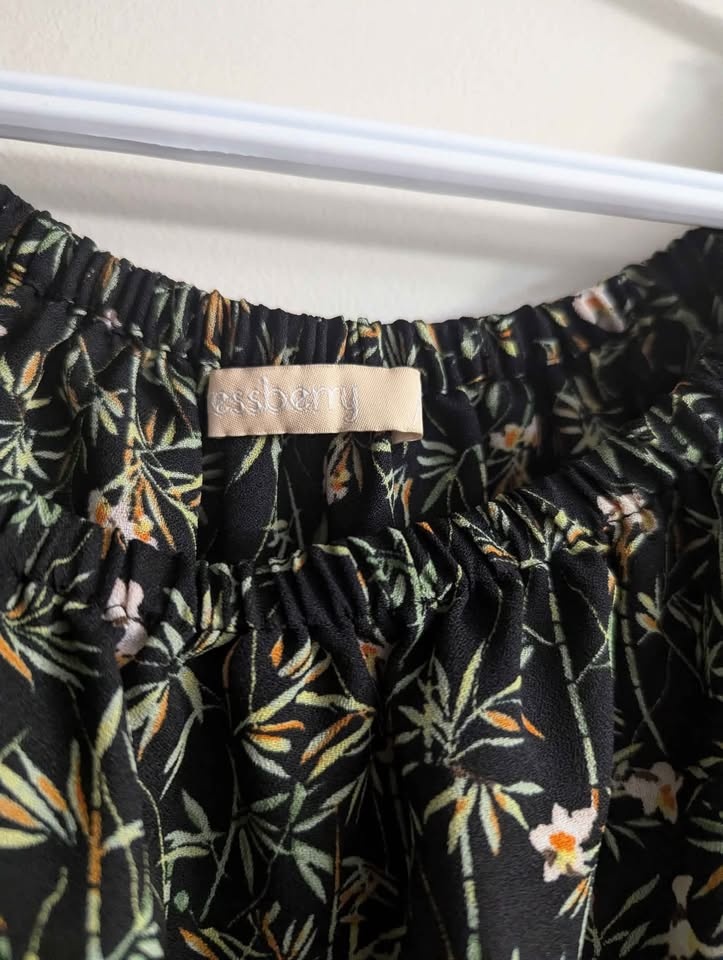 Beautiful floral off shoulder dress with belt for women - photo 3