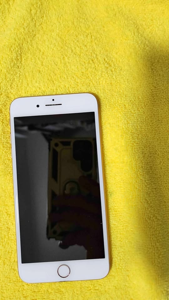 iPhone 8 Plus 64GB Rose Gold - Unlocked
