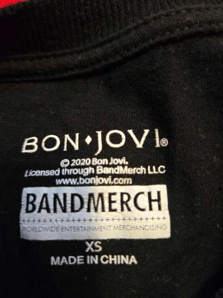 Bon Jovi T-shirt, size XS - photo 3