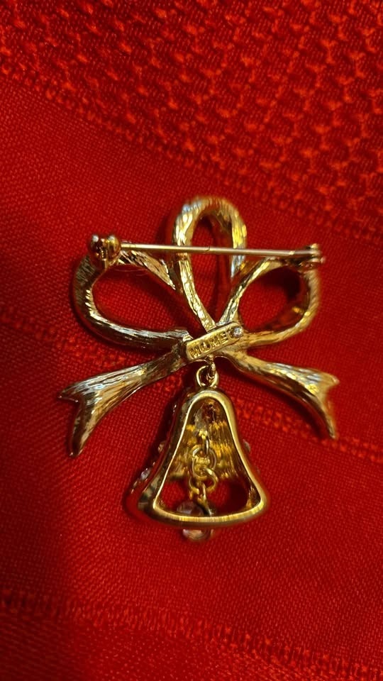 Gold-tone Rhinestone Bell and Bow Pin - photo 3