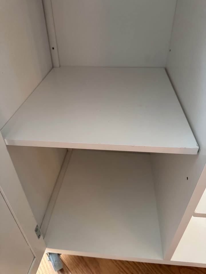 Portable Kitchen Island with Wheels - BATHURST & LAKESHORE, M5V - photo 2