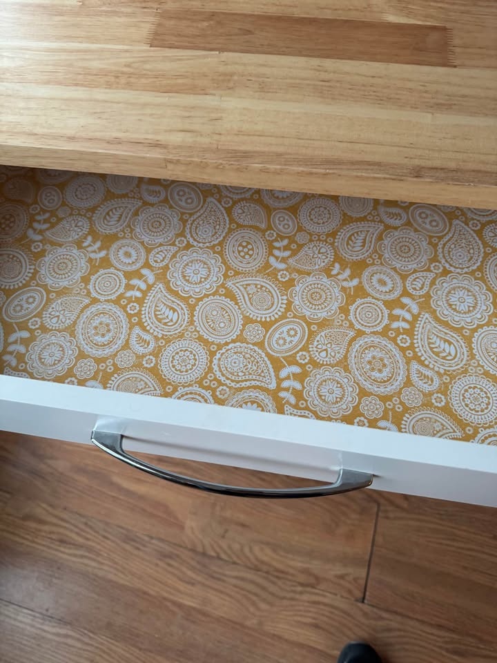 Portable Kitchen Island with Wheels - BATHURST & LAKESHORE, M5V - photo 3