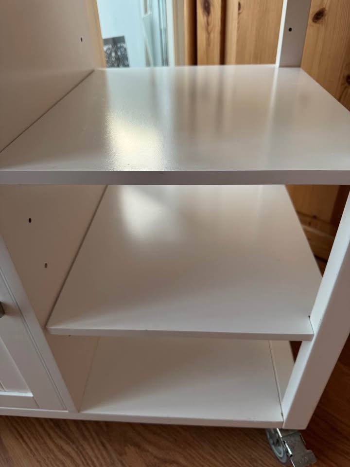 Portable Kitchen Island with Wheels - BATHURST & LAKESHORE, M5V - photo 5