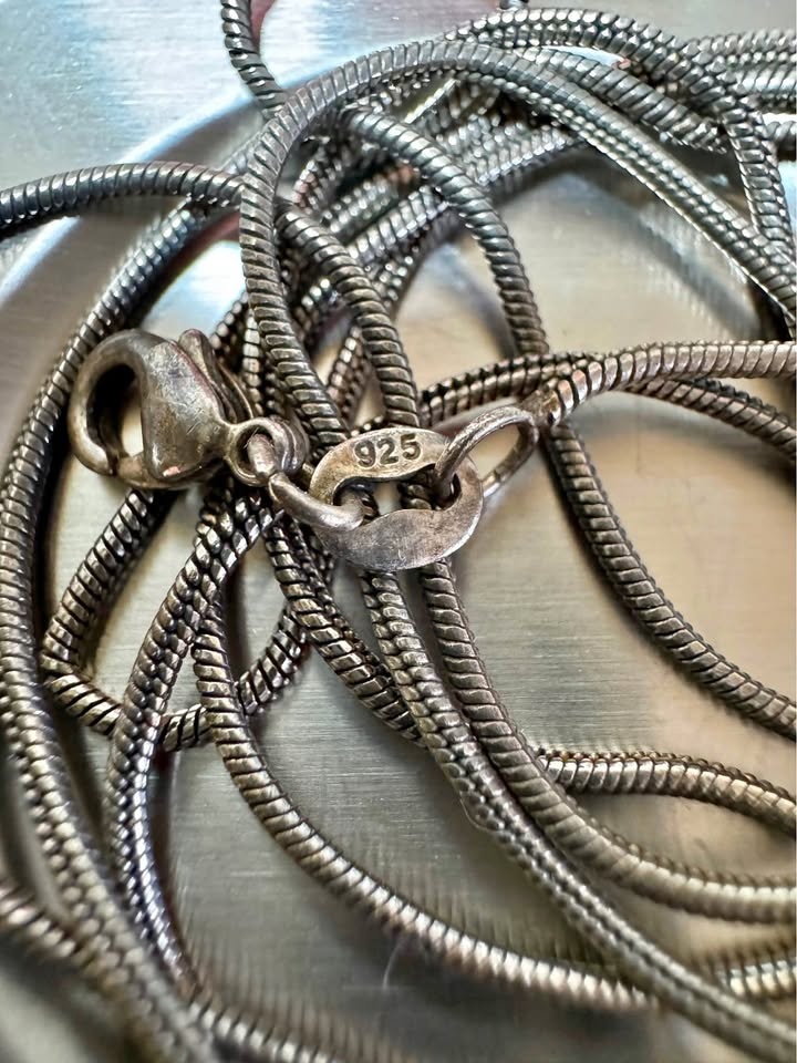 Silver necklace - 6.379g 925 silver