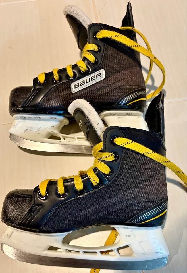 Bauer Supreme Pro Youth Hockey Skates – Size 13R
