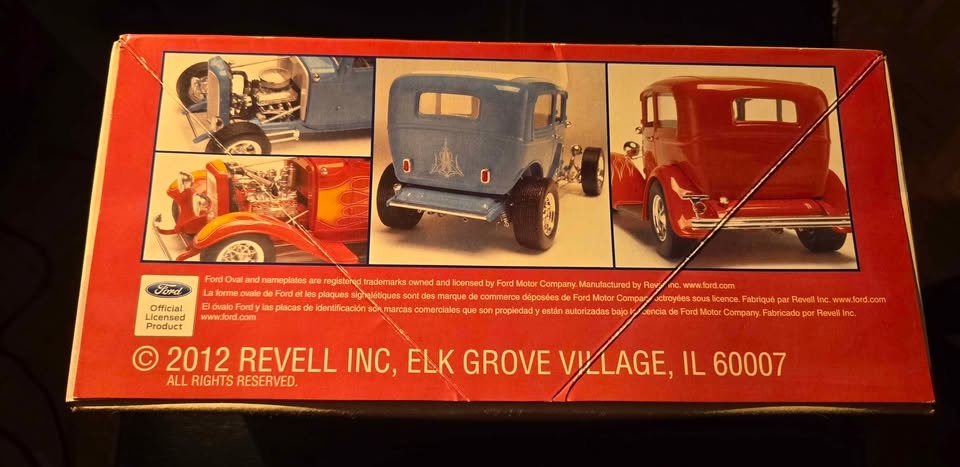 🥕📸 Revell '32 Ford Sedan Street Rod 2 in 1 Plastic Model Kit - photo 3