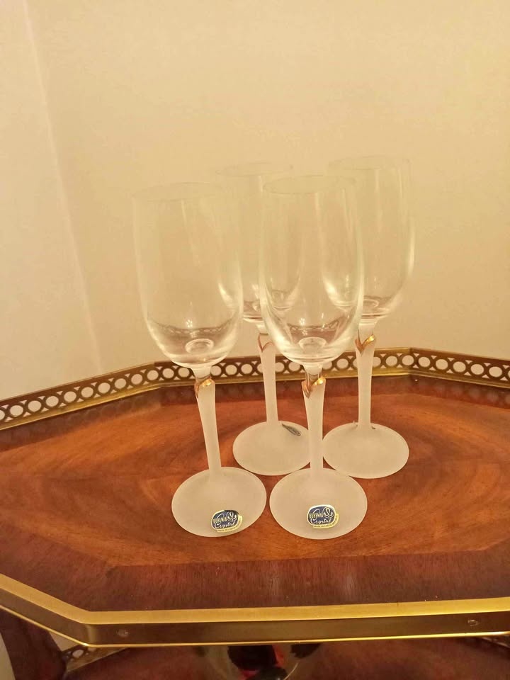 Crystal Wine Glasses Vintage 4 pieces
