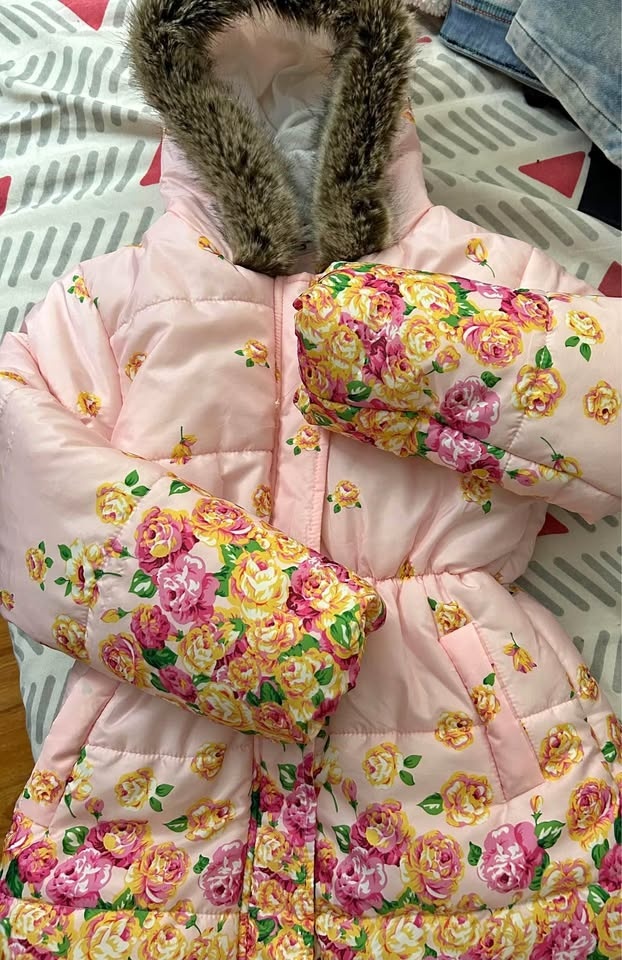 Girls spring jacket, size 6-7 years