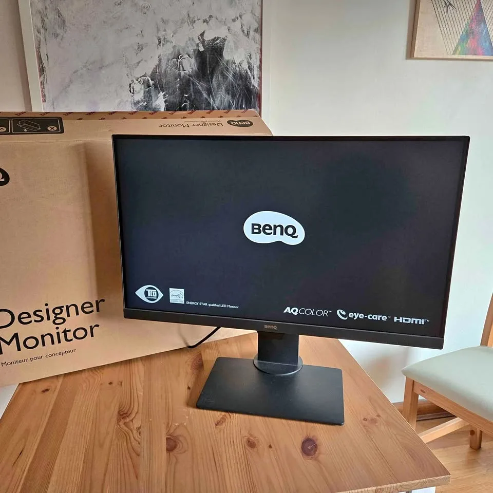 BenQ PD2705Q 27" QHD IPS Designer Monitor - Like New thumbnail