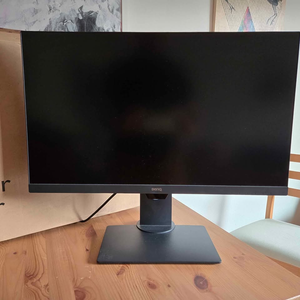 BenQ PD2705Q 27" QHD IPS Designer Monitor - Like New - photo 3