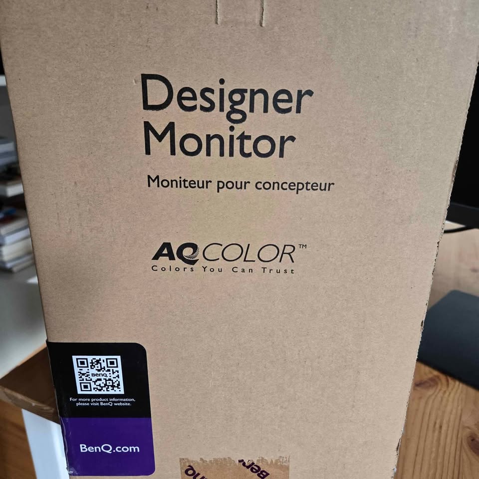 BenQ PD2705Q 27" QHD IPS Designer Monitor - Like New - photo 5