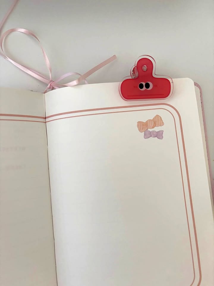 Cute acrylic bag clip