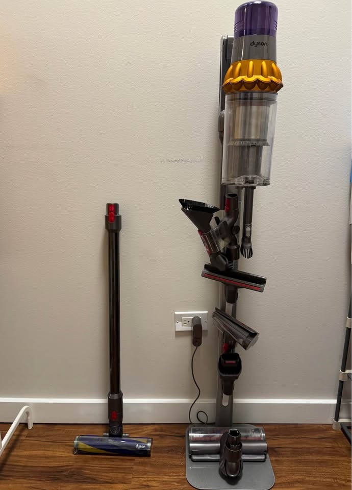 Dyson V15 Detect Cordless Vacuum - photo 3