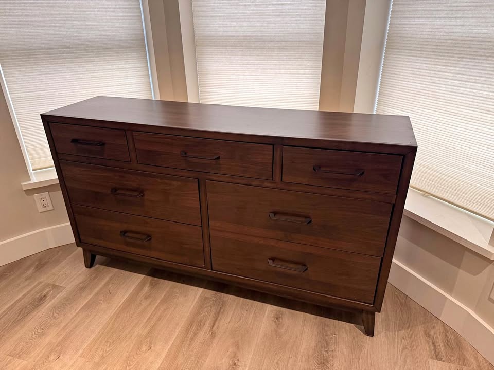 7 Drawer Dark Wood Dresser