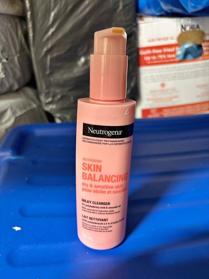 Neutrogena Skin Balancing Milky Cleanser