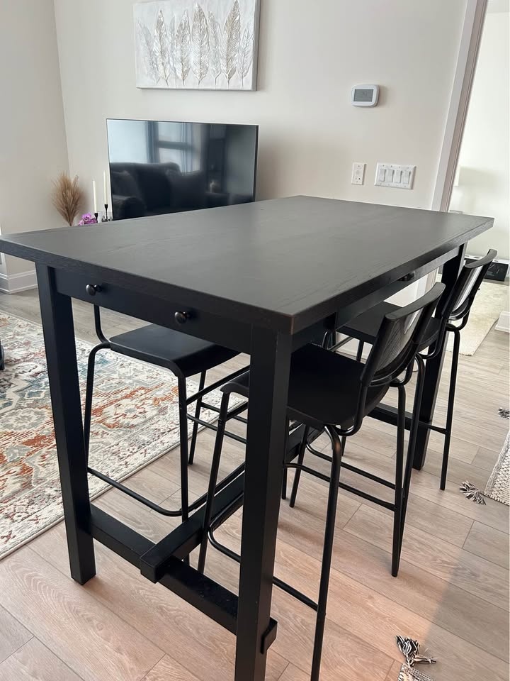 Dining table with four chairs - photo 2