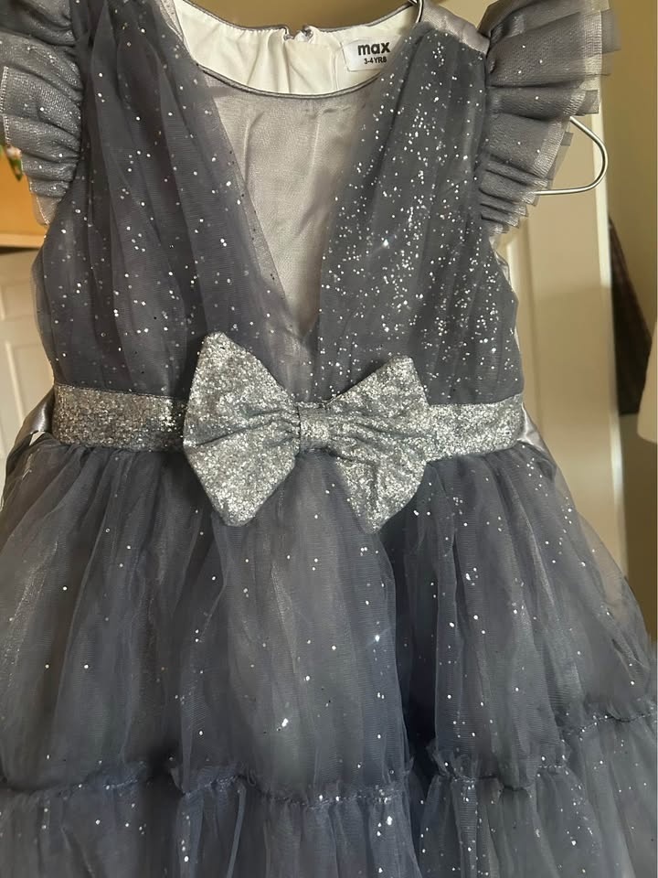 Toddler girl new party frock size 2-4 years - photo 2