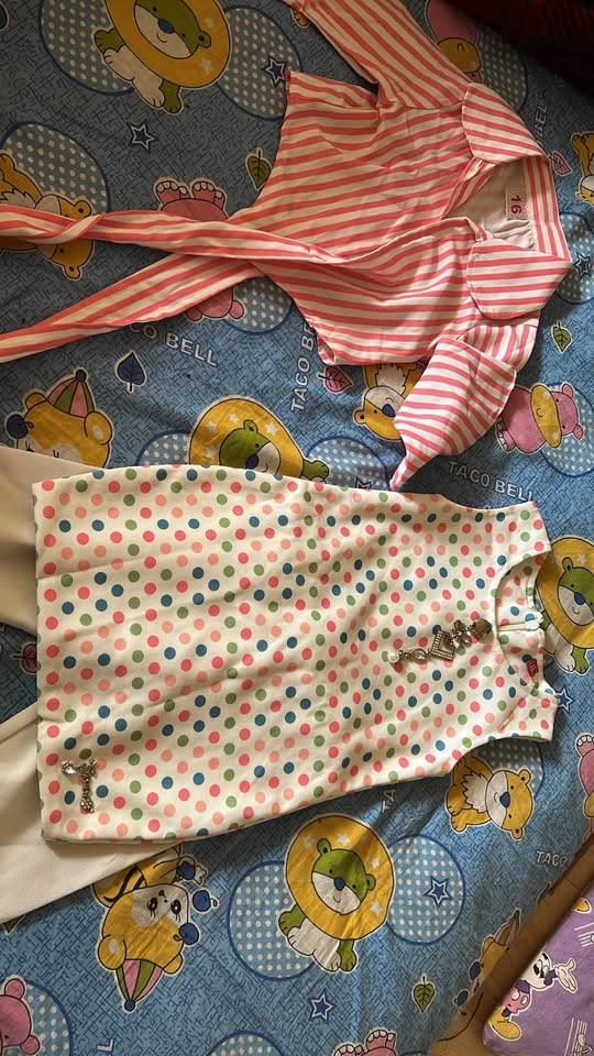 Gently worn Baby girl dresses 12-24 months - photo 4