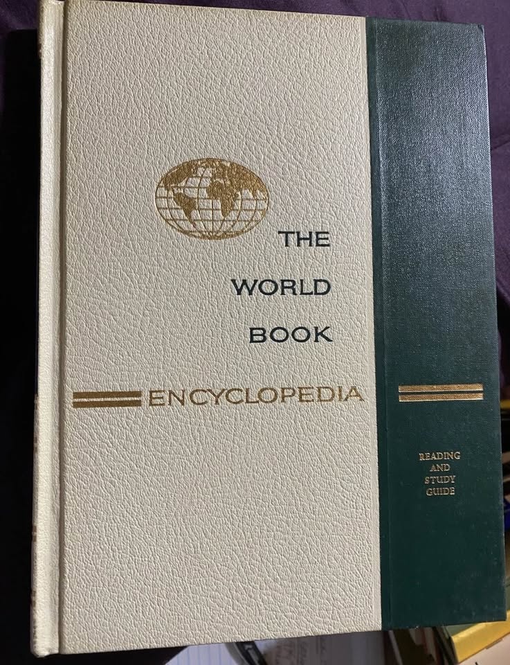 13 Vintage World Year Book Encyclopedia Set 1964-1978 - photo 4