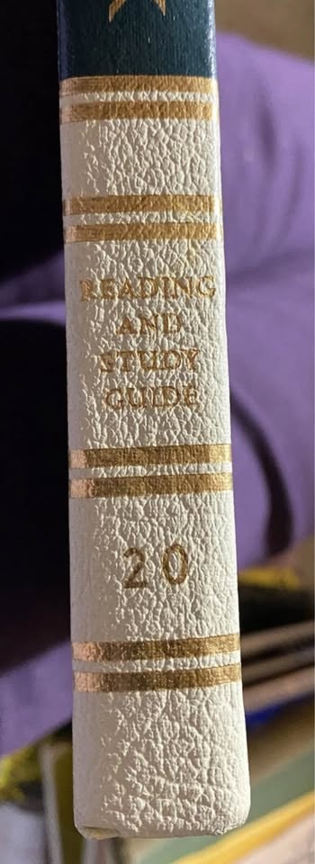 13 Vintage World Year Book Encyclopedia Set 1964-1978 - photo 5