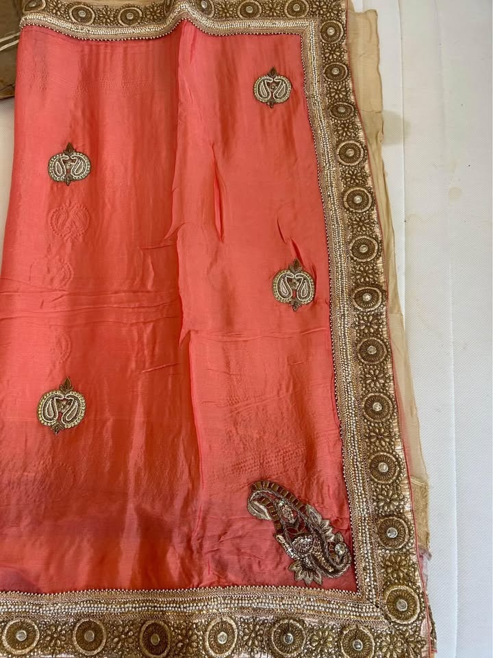 Traditional beautiful Saree with heavy border - photo 2