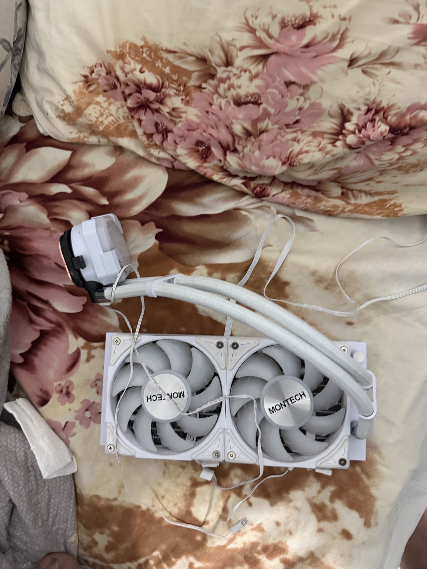 Montech Hyperflow ARGB 240 AIO