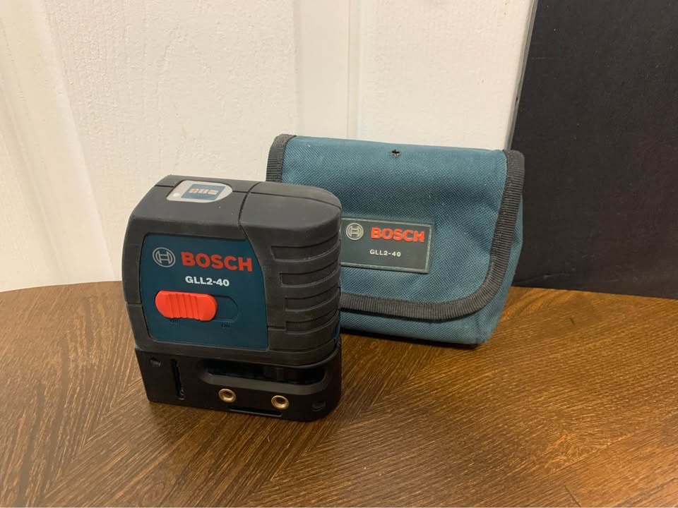 Bosch GLL2-40 Self-Leveling Cross-Line Laser – Works Great - photo 2