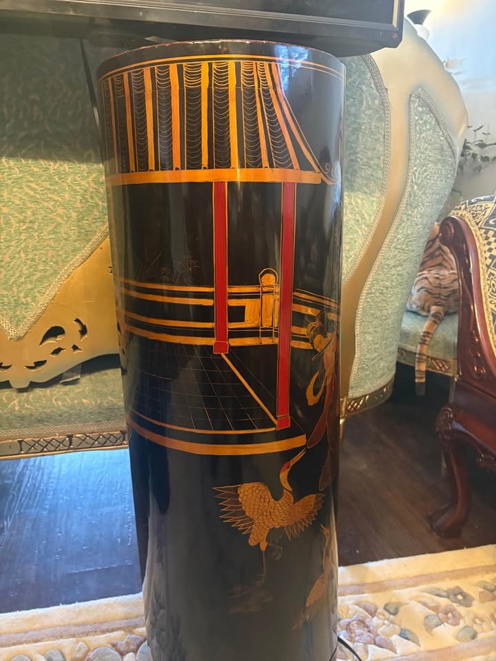 Vintage Chinese Black Lacquered Wood Pedestal - photo 2