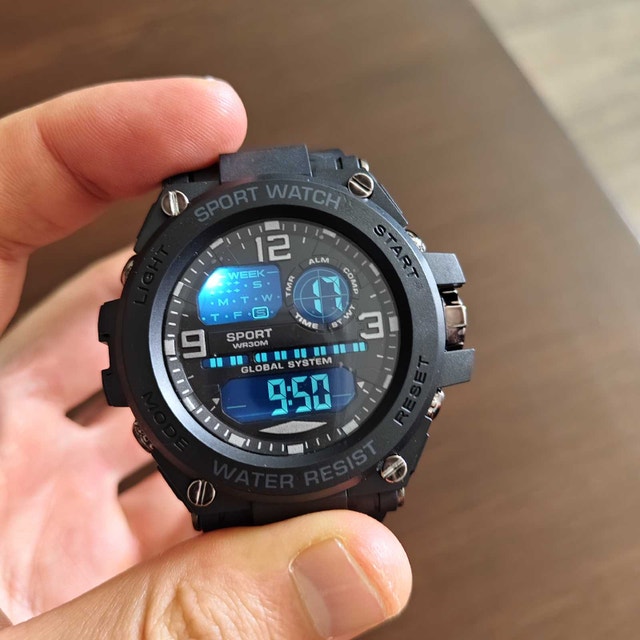 Classic Rugged Black Sport Watch with rubber strap - photo 4