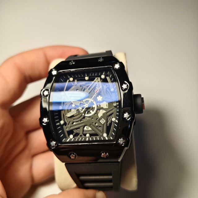 Brand New Luxury Metal Watch – Make a Statement! - photo 3
