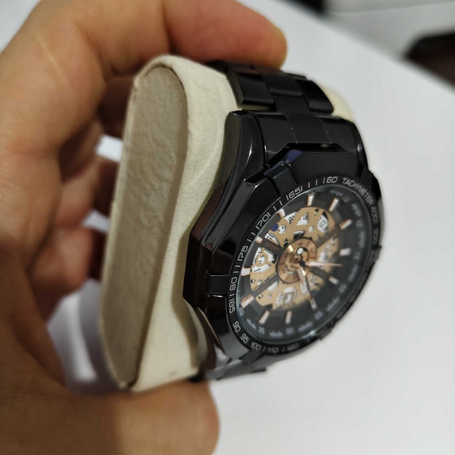 Stylish Full Metal Men’s Watch – Black & Gold Skeleton Design - photo 5