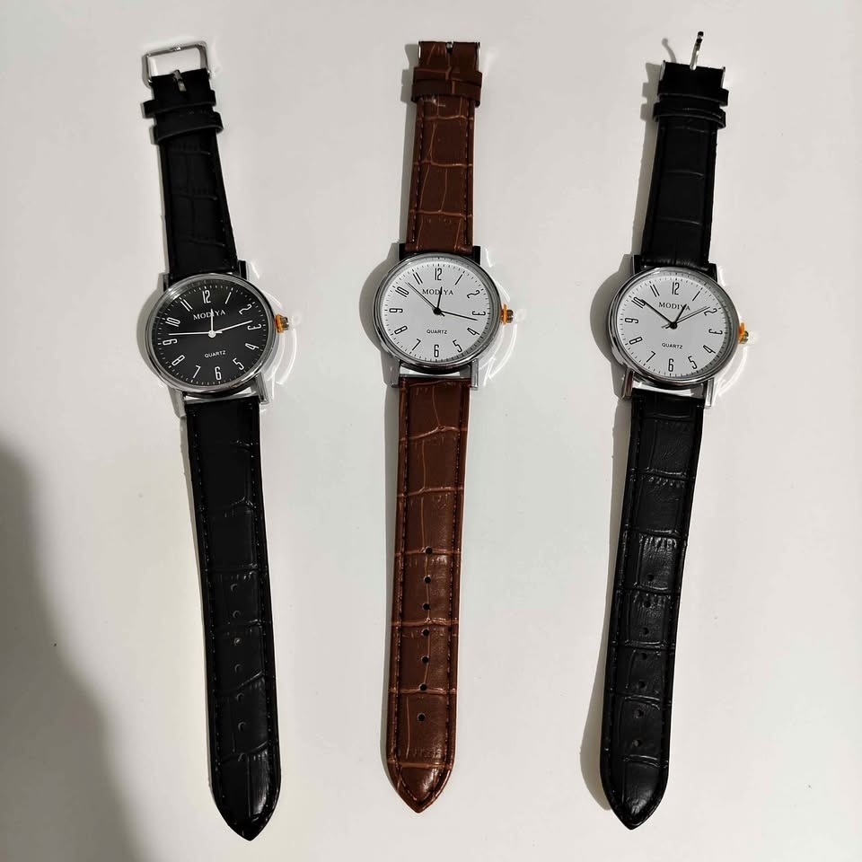 Casual Classic Dress Watch with Leather Strap - Brand New