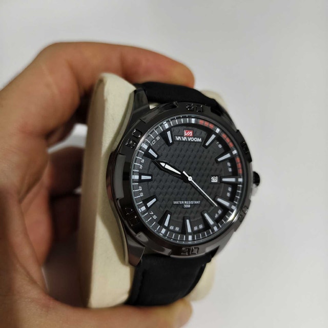 Classic Sport Casual Style Black Watch with soft black strap - photo 2