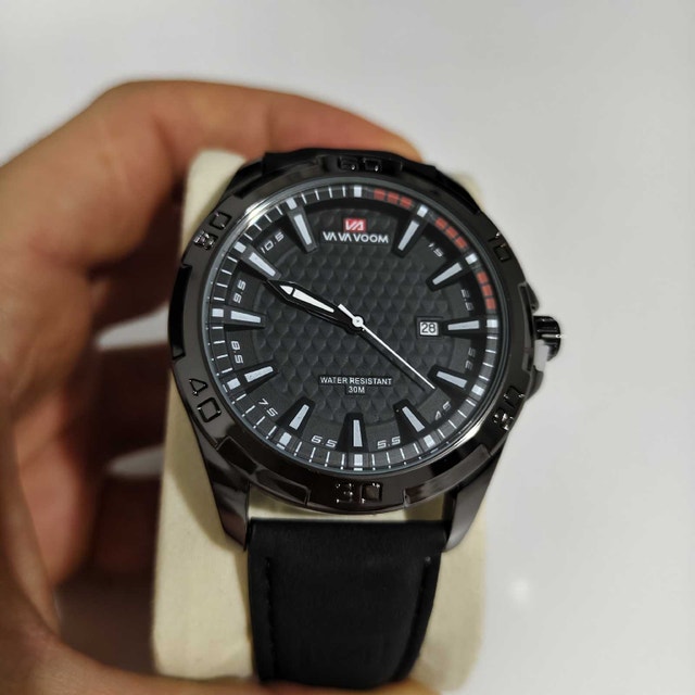 Classic Sport Casual Style Black Watch with soft black strap - photo 3