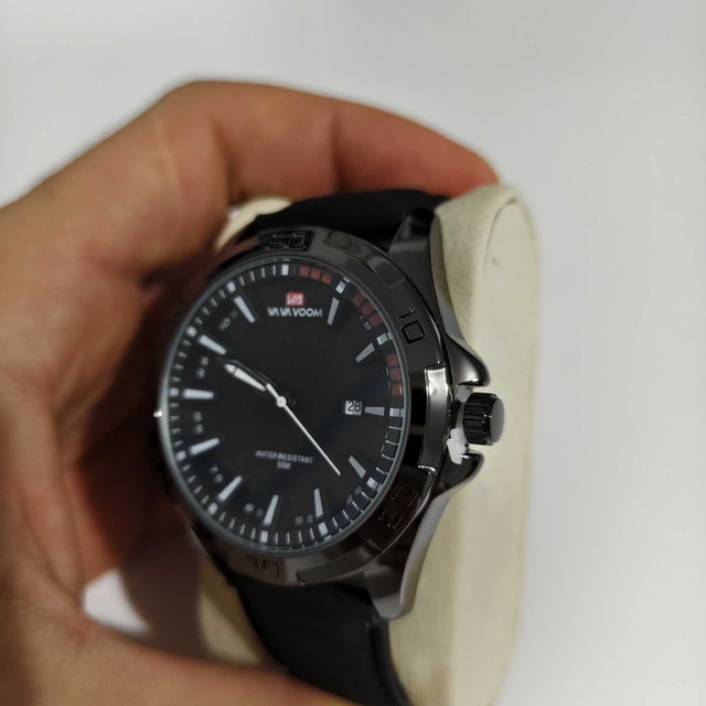 Classic Sport Casual Style Black Watch with soft black strap - photo 4
