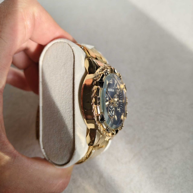Big and Heavy Golden Colored Full Metal Watch - photo 3