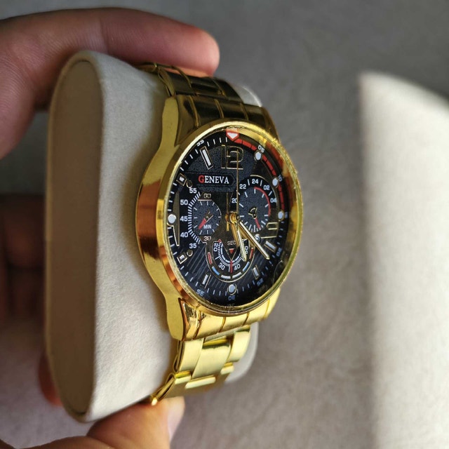 Stylish Classic Geneva Golden Colour Watch - photo 2