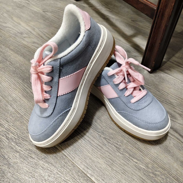Adorable Brand New Sneakers – Youth Size 1 - photo 3