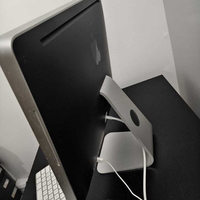 Apple iMac 20-inch (8GB RAM) – Great Condition - photo 3
