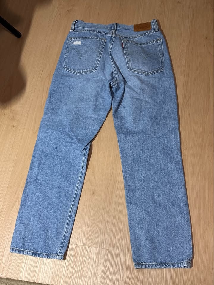 Levis womens jeans W25 L26 - photo 2